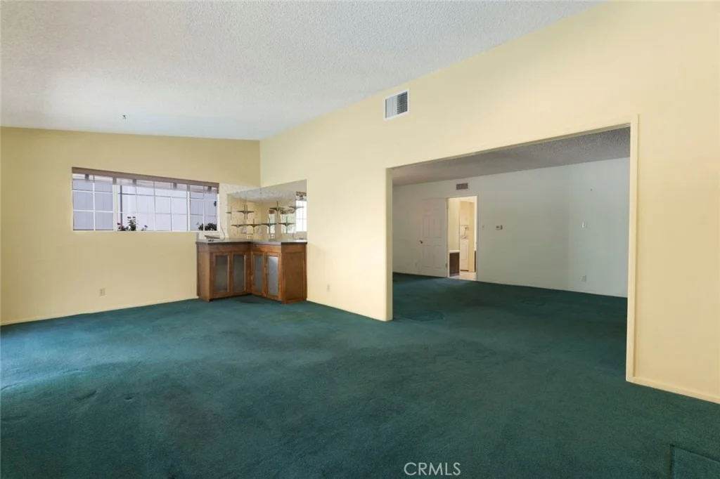 Photo of 10025 Roscoe Boulevard