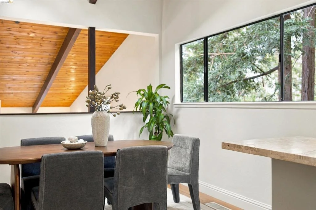 Photo of 7099 Pinehaven Road