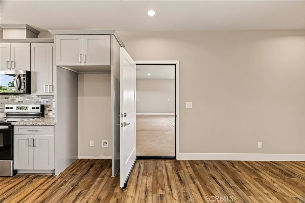 Photo of 6040 Maxwood