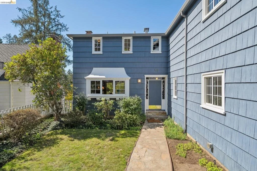 Photo of 155 Avenida DR