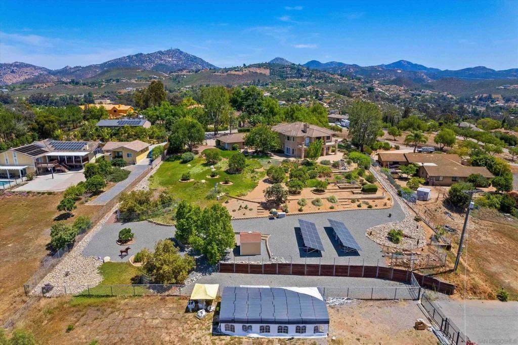 Photo of 13852 Northcrest Ln