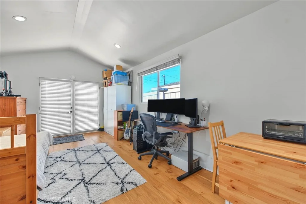 Photo of 321 N Cataract