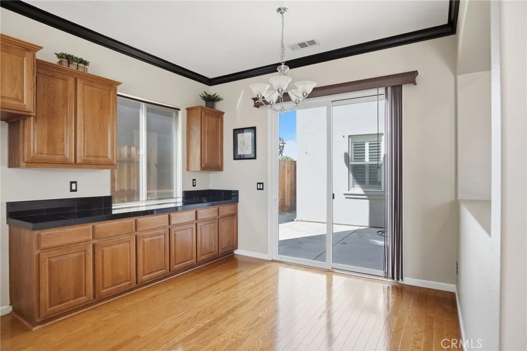 Photo of 4822 Durant