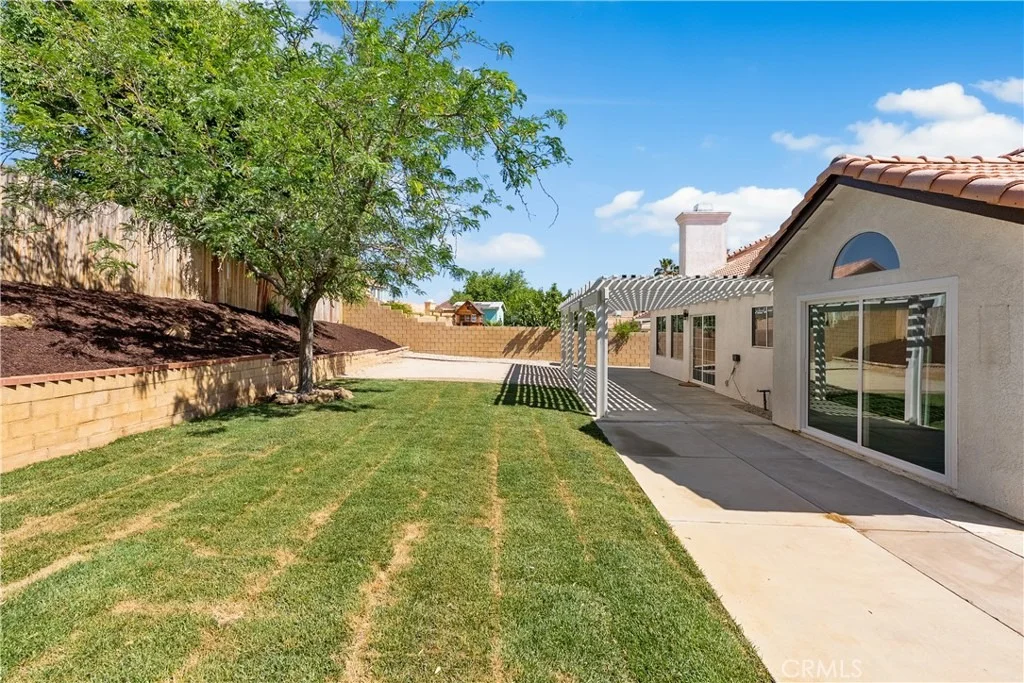 Photo of 40043 Tilbury Drive