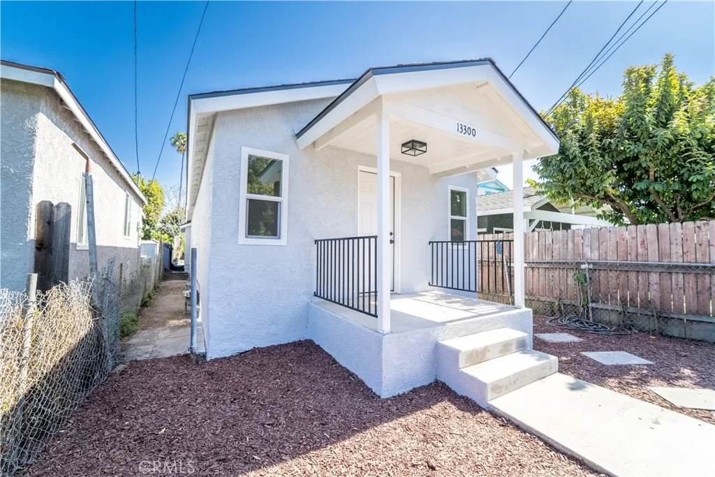Photo of 13300 S Largo