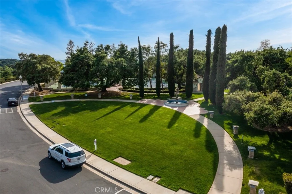 Photo of 5376 Edgewood Drive