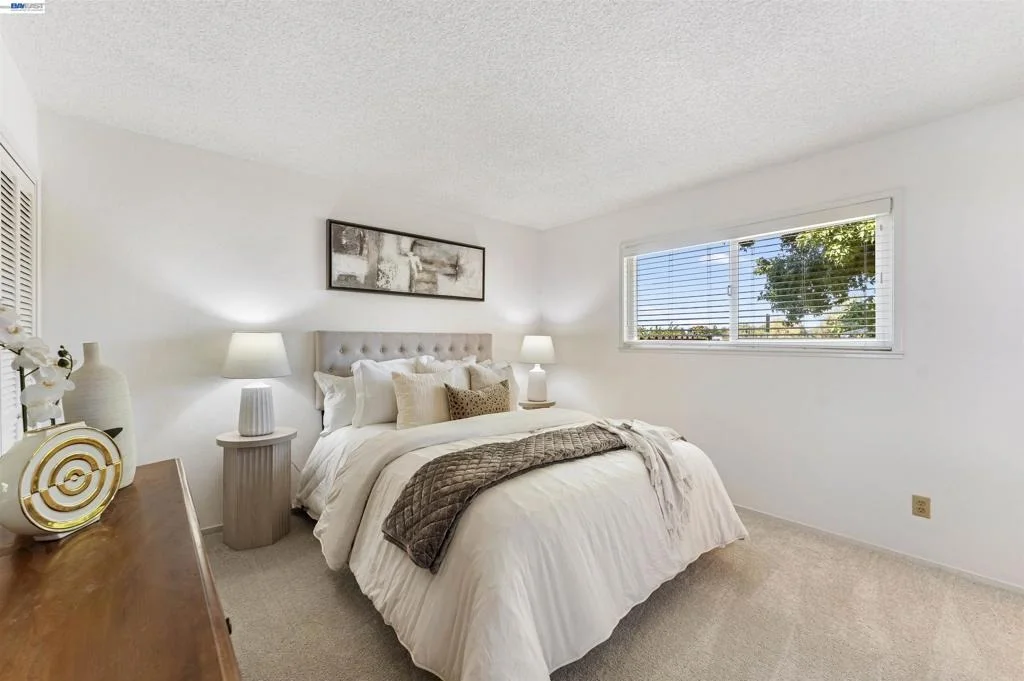 Photo of 1596 Heather Lane