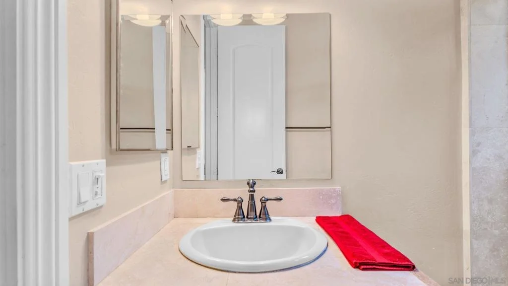 Photo of 1485 Santa Fe Hills
