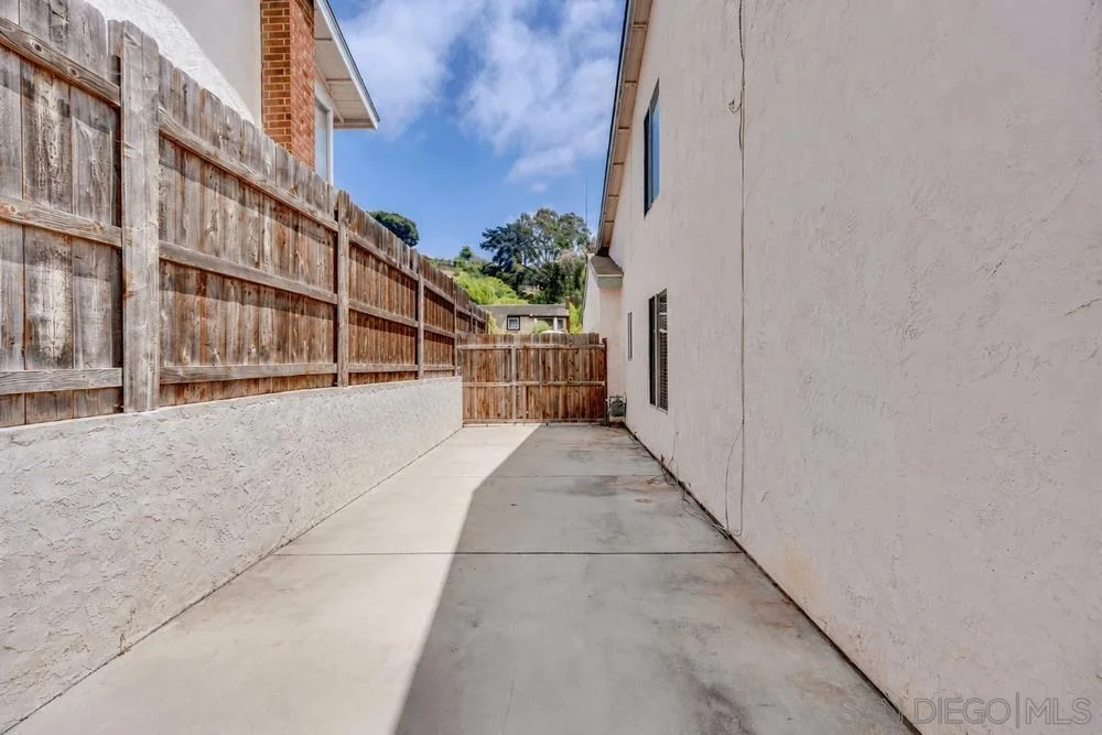 Photo of 3380 Mount Ariane
