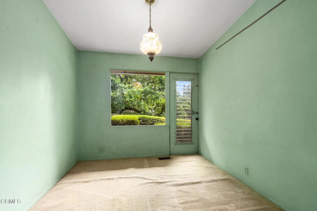 Photo of 1580 Old House Road