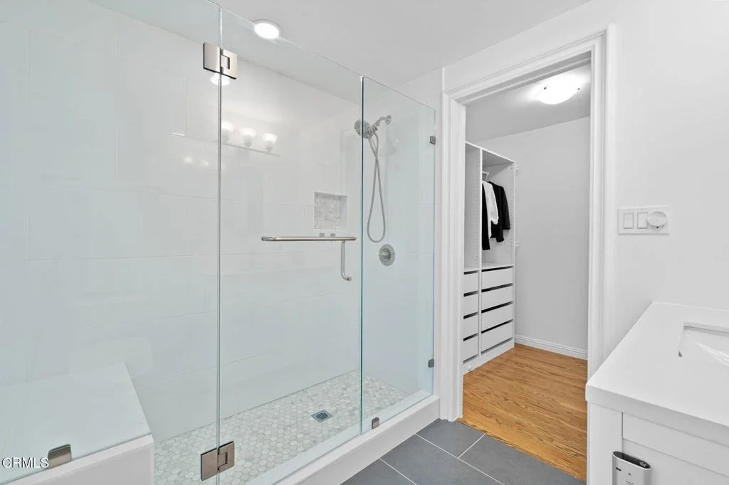 Photo of 923 Crestview Drive