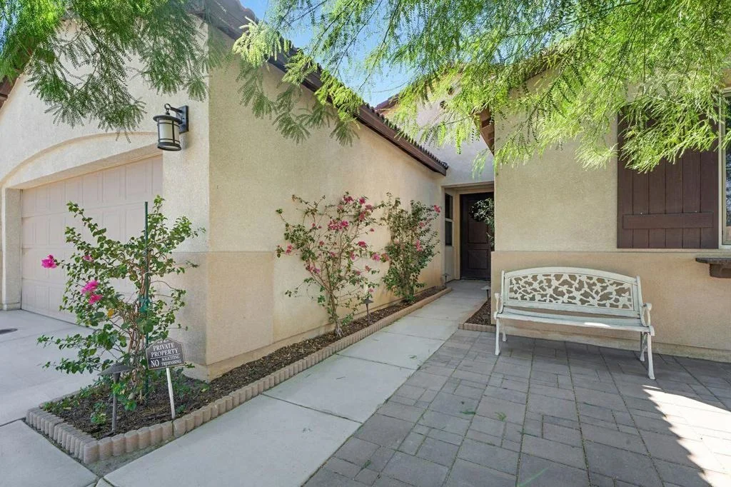 Photo of 82813 Longfellow Court