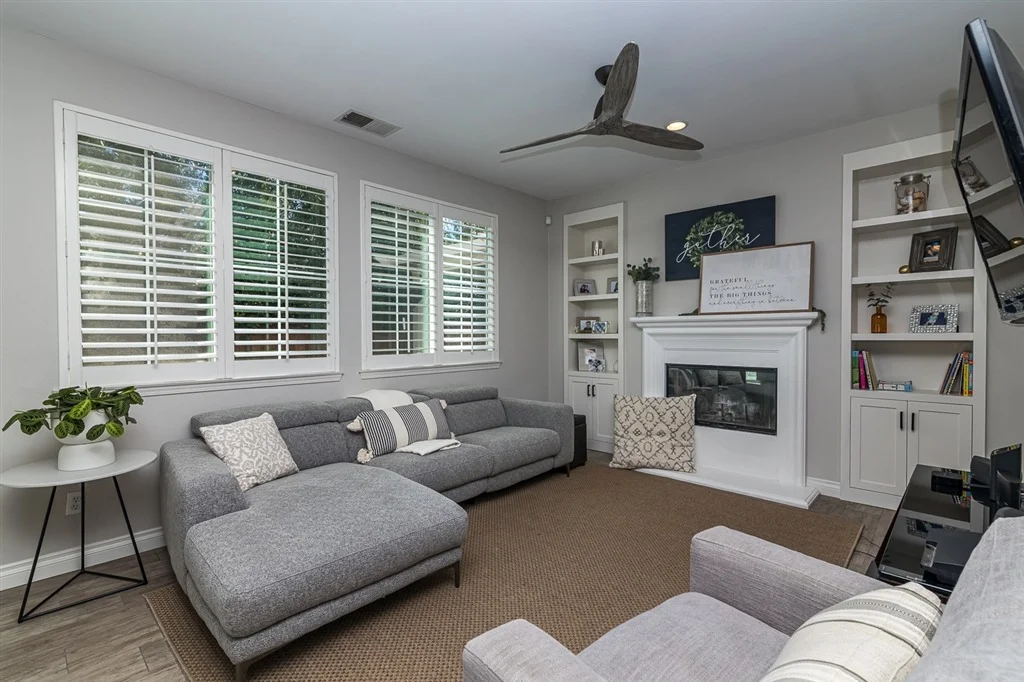 Photo of 937 Tularosa Lane