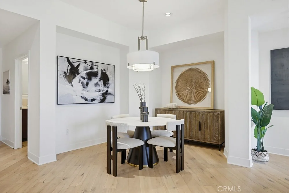 Photo of Unit 406 at 402 Rockefeller