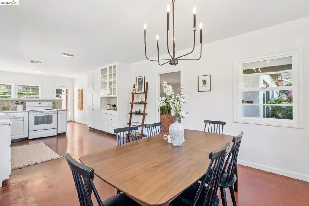 Photo of 201 Warwick Ave