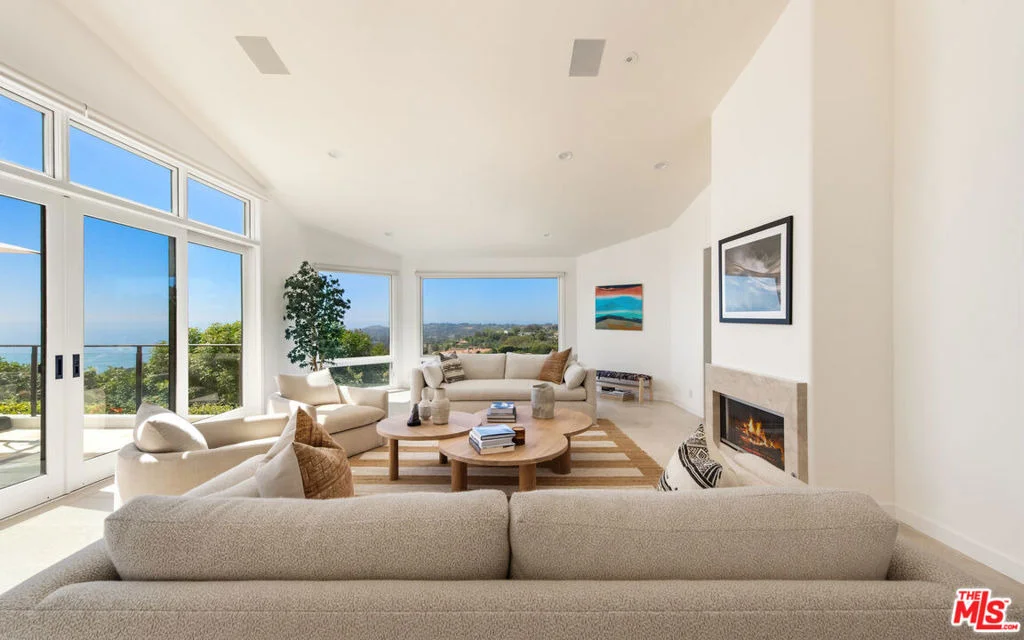 Photo of 27445 Winding Way