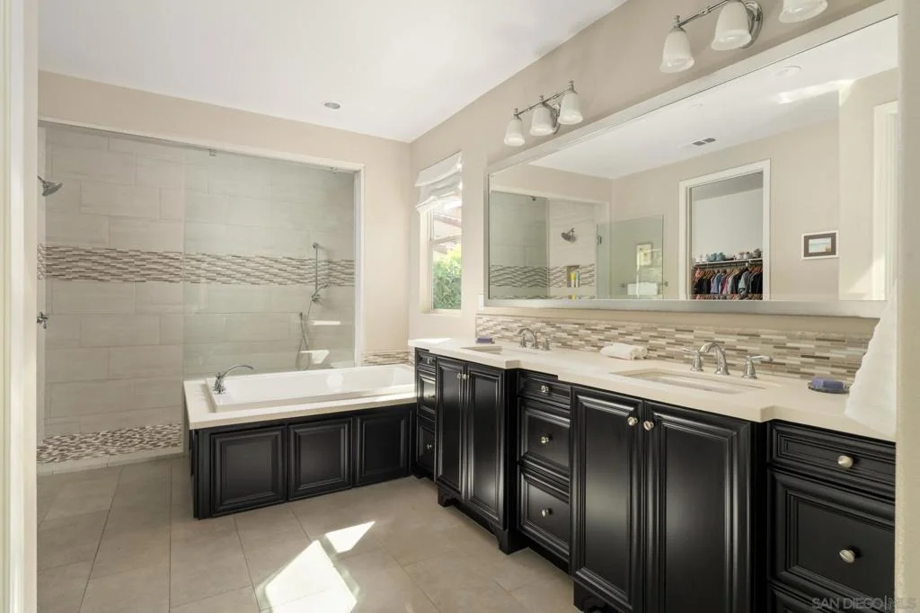 Photo of 7964 Auberge Circle