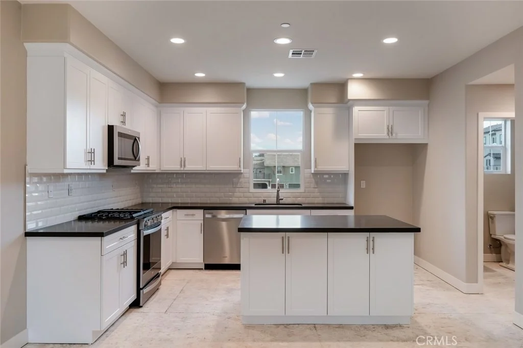 Photo of Unit 4 at 4331 Harbor Way