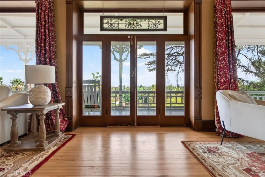 Photo of 2812 Ivy