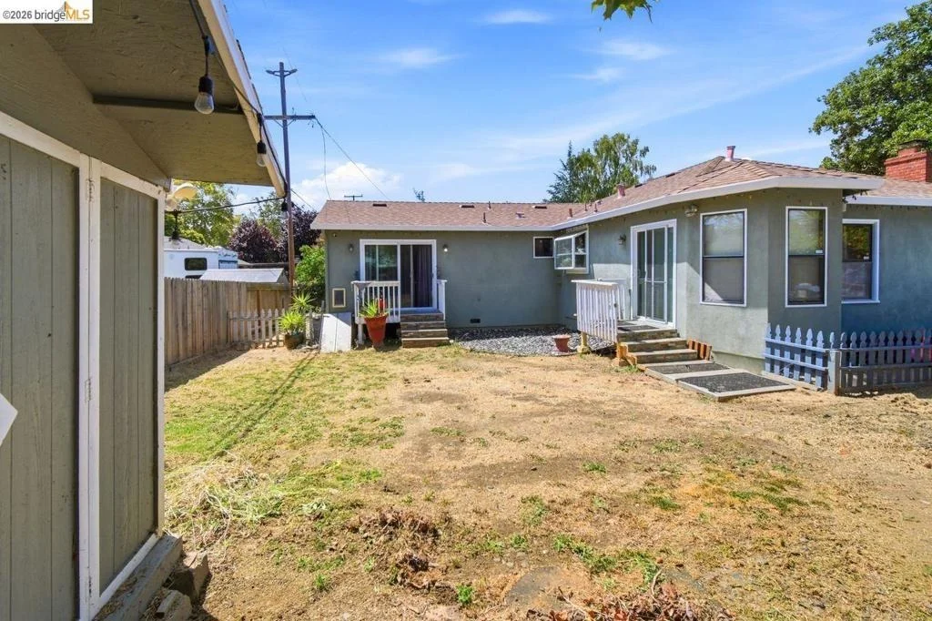 Photo of 209 Fleming Ave