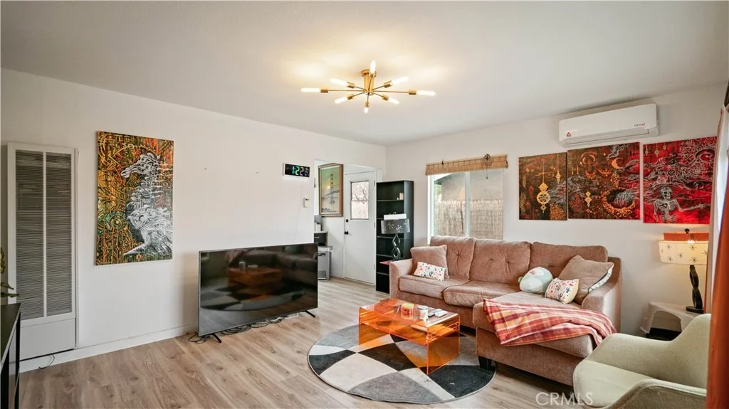 Photo of 6972 Tamarisk Avenue