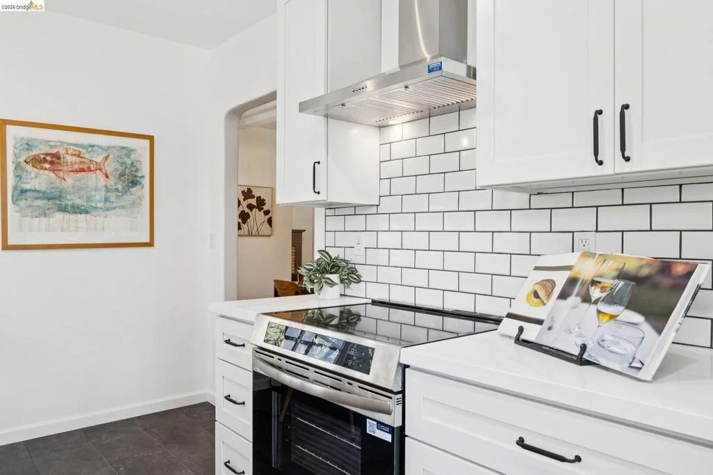 Photo of 2380 Leimert Blvd