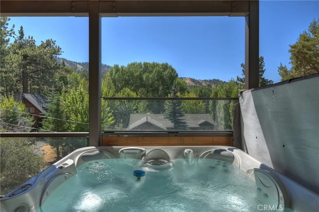 Photo of 43669 Ridge Crest