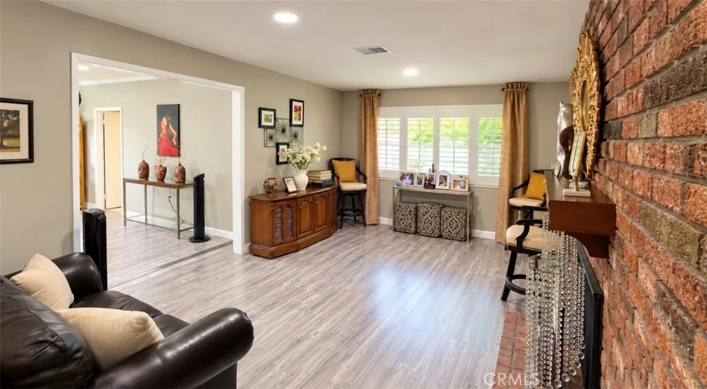 Photo of 10063 Glenbrook