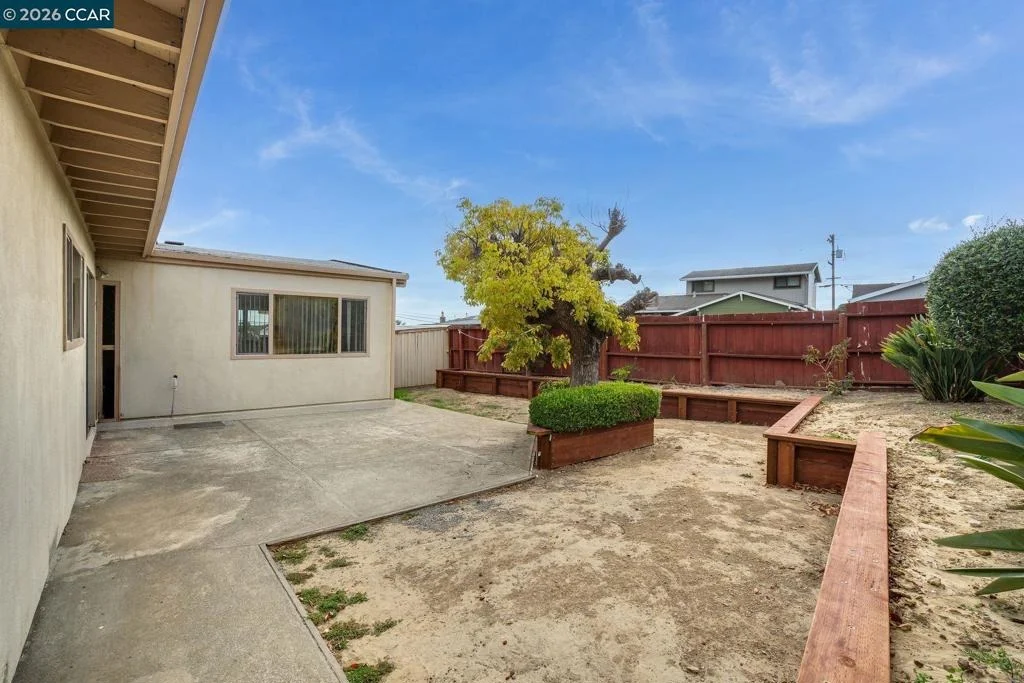 Photo of 898 Lomita Ave