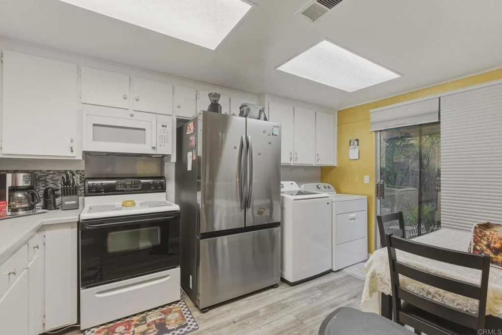 Photo of Unit UNITD at 11911 Royal Road