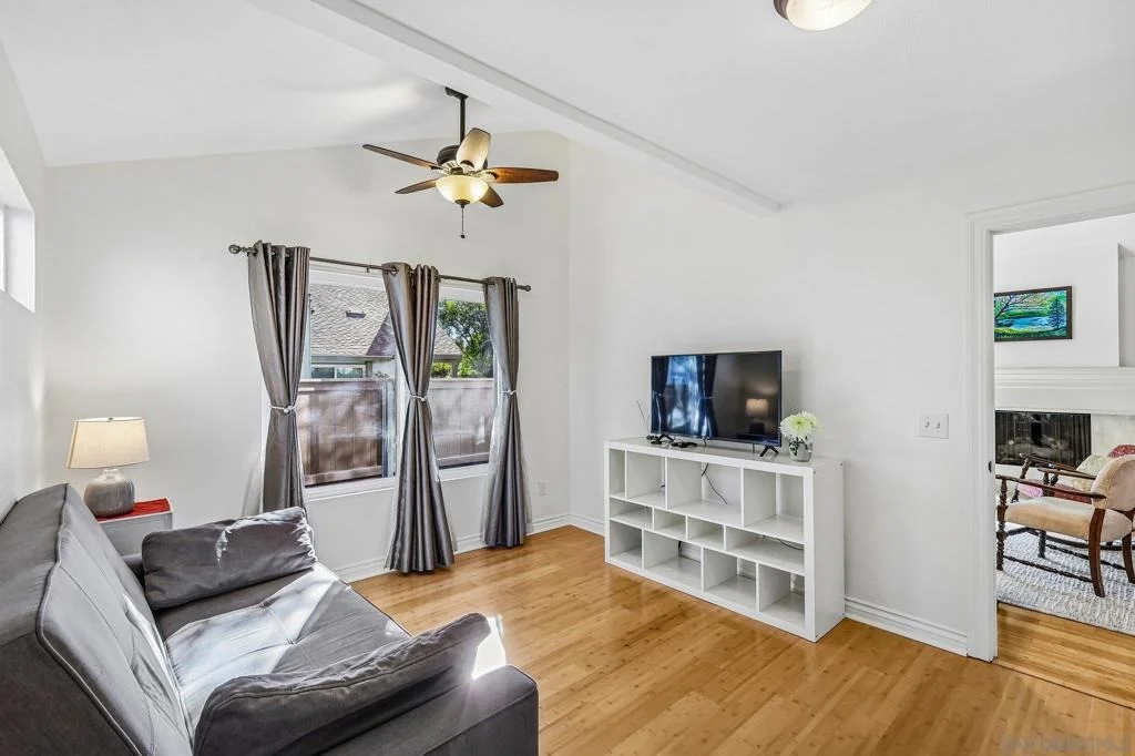 Photo of 10664 Escobar