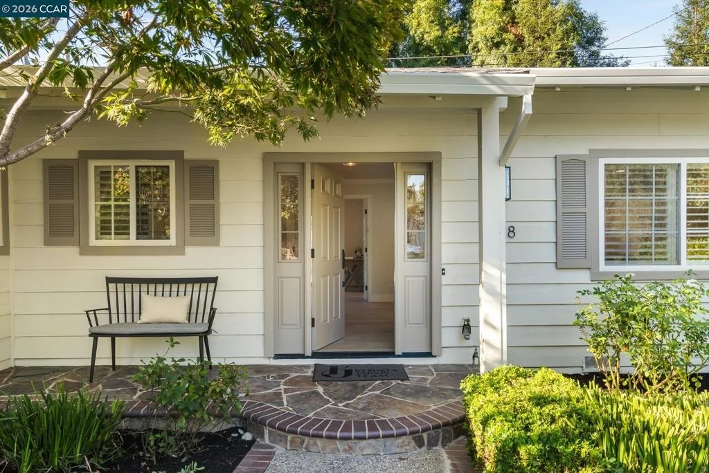 Photo of 178 Paraiso Drive