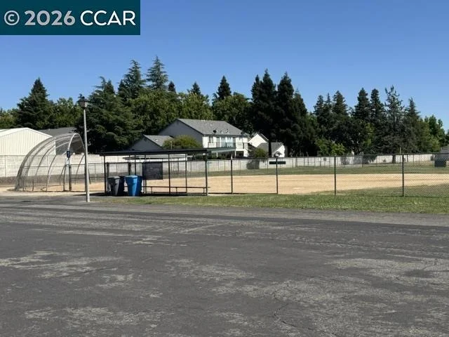 Photo of 1827 Alamo Dr