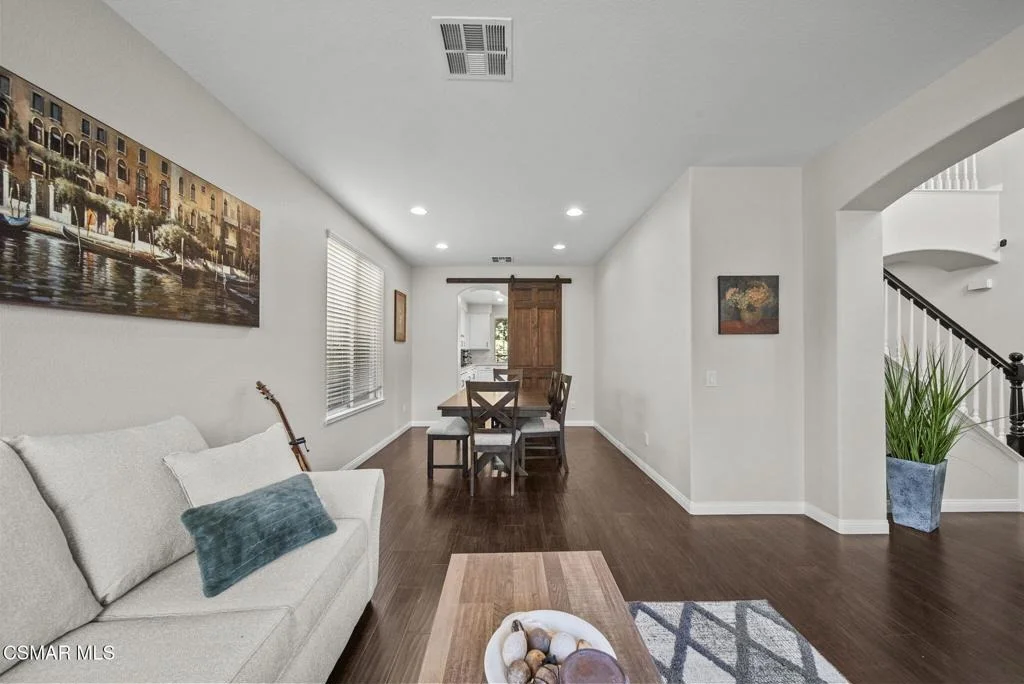 Photo of 584 Roosevelt Court