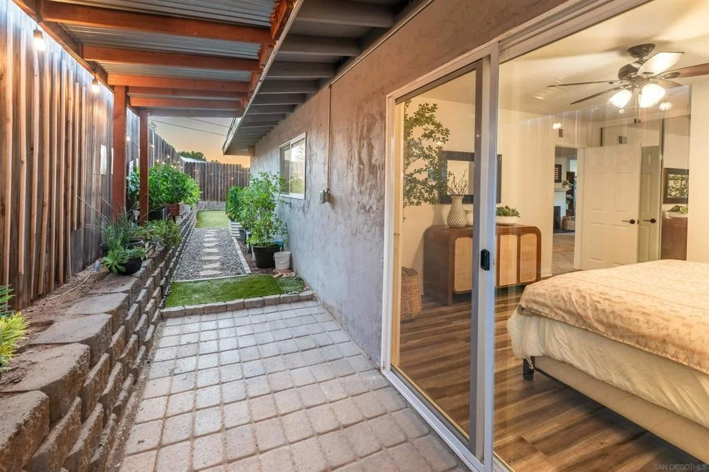 Photo of 9742 Emerald Hill