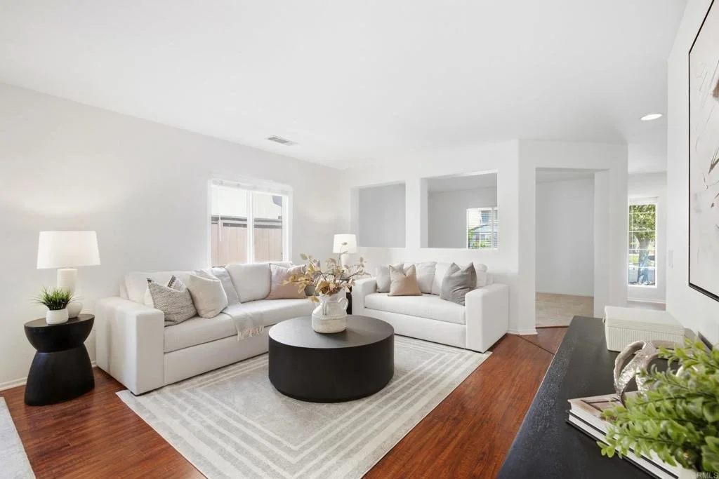 Photo of 1009 Longfellow Court
