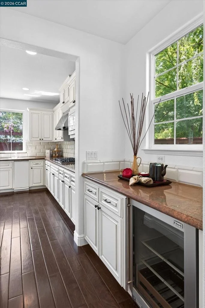 Photo of 3086 Hastings Way