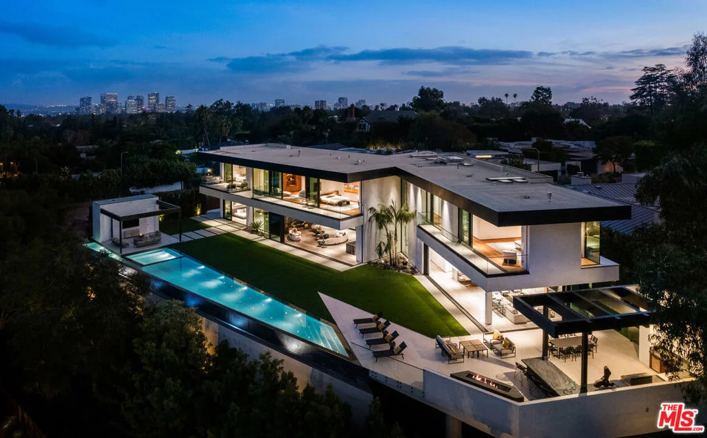 Photo of 1130 Angelo Drive