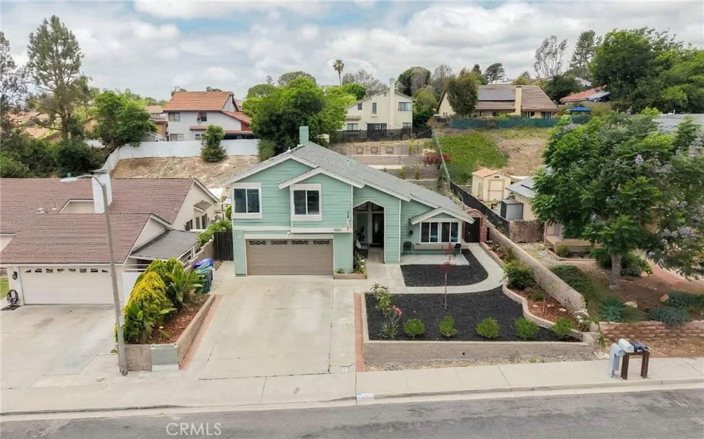 Photo of 1455 Darwin