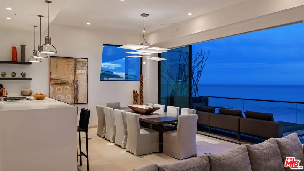 Photo of 25250 Malibu Road