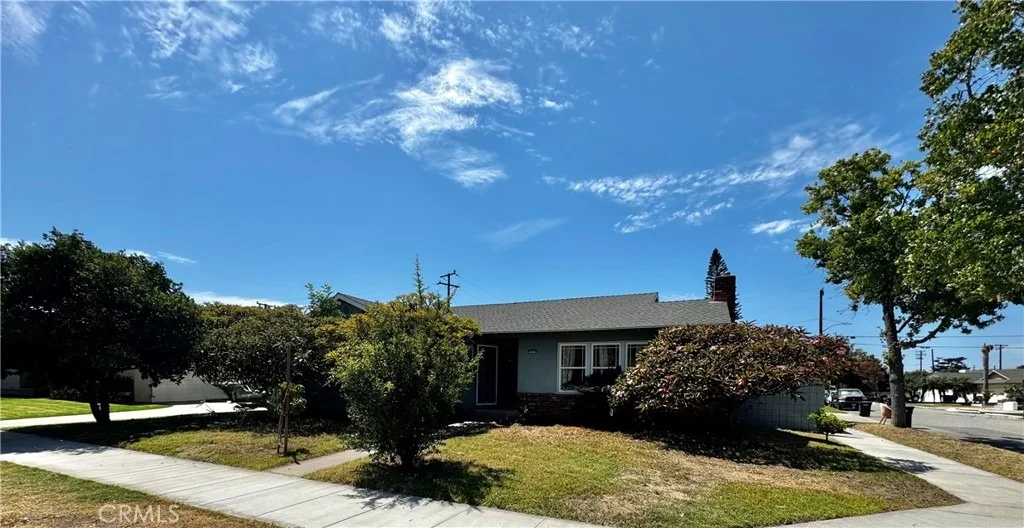 Photo of 446 N Park Lane