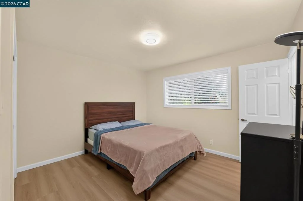 Photo of 1325 Belfair Dr