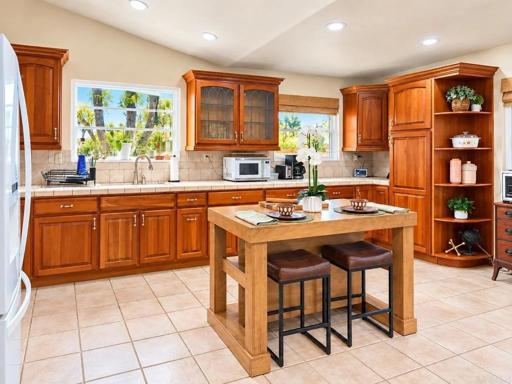 Photo of 652 Irene Road