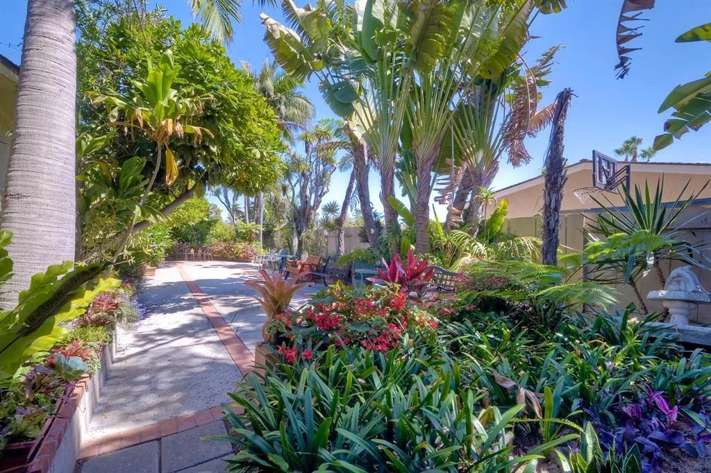 Photo of 1041 Passiflora Place