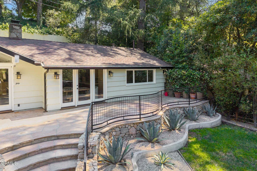 Photo of 5220 Palm Drive