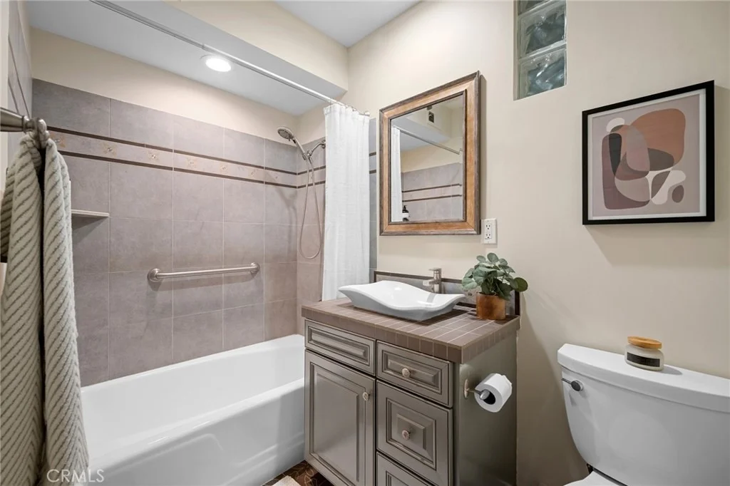 Photo of Unit 9 at 2313 Rosecrest Drive