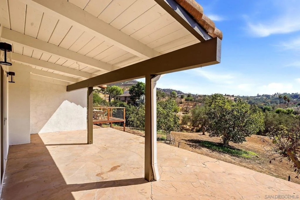 Photo of 2073 Willow Glen