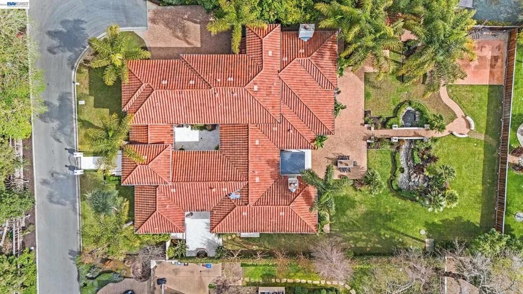 Photo of 1439 Vine Ln