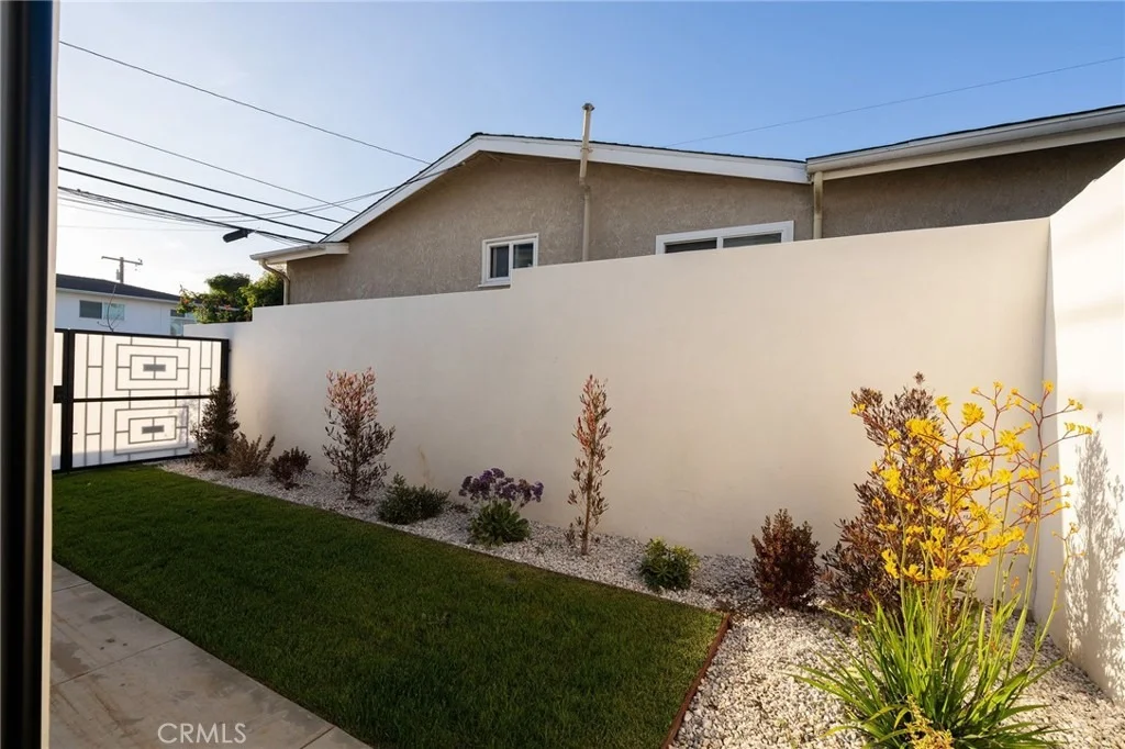 Photo of 2500 Phelan Lane