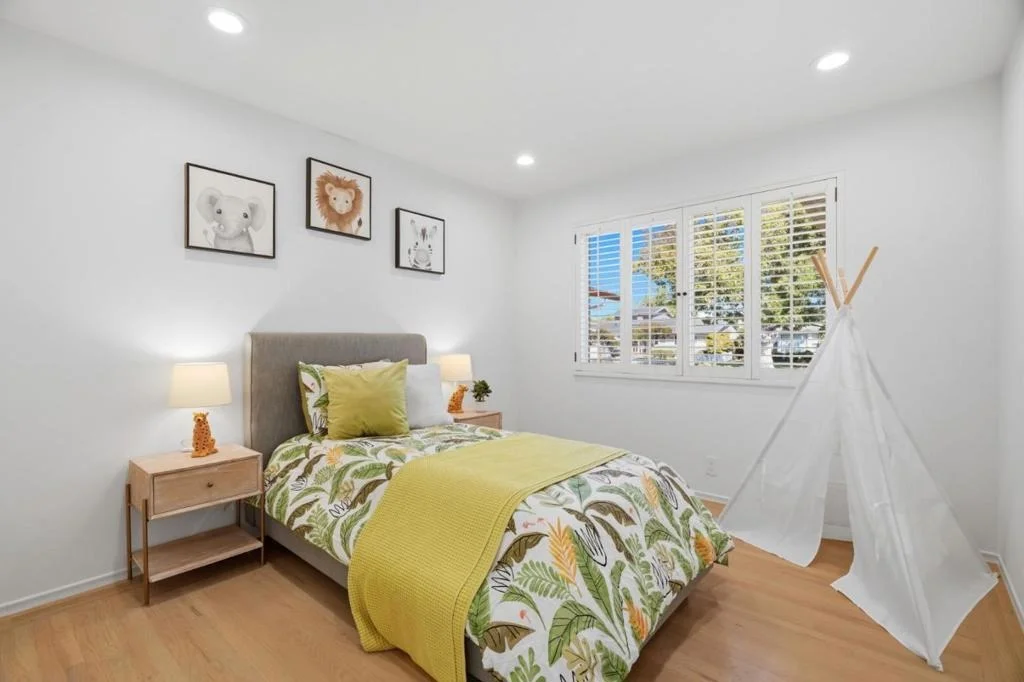 Photo of 4886 Clarendon Drive